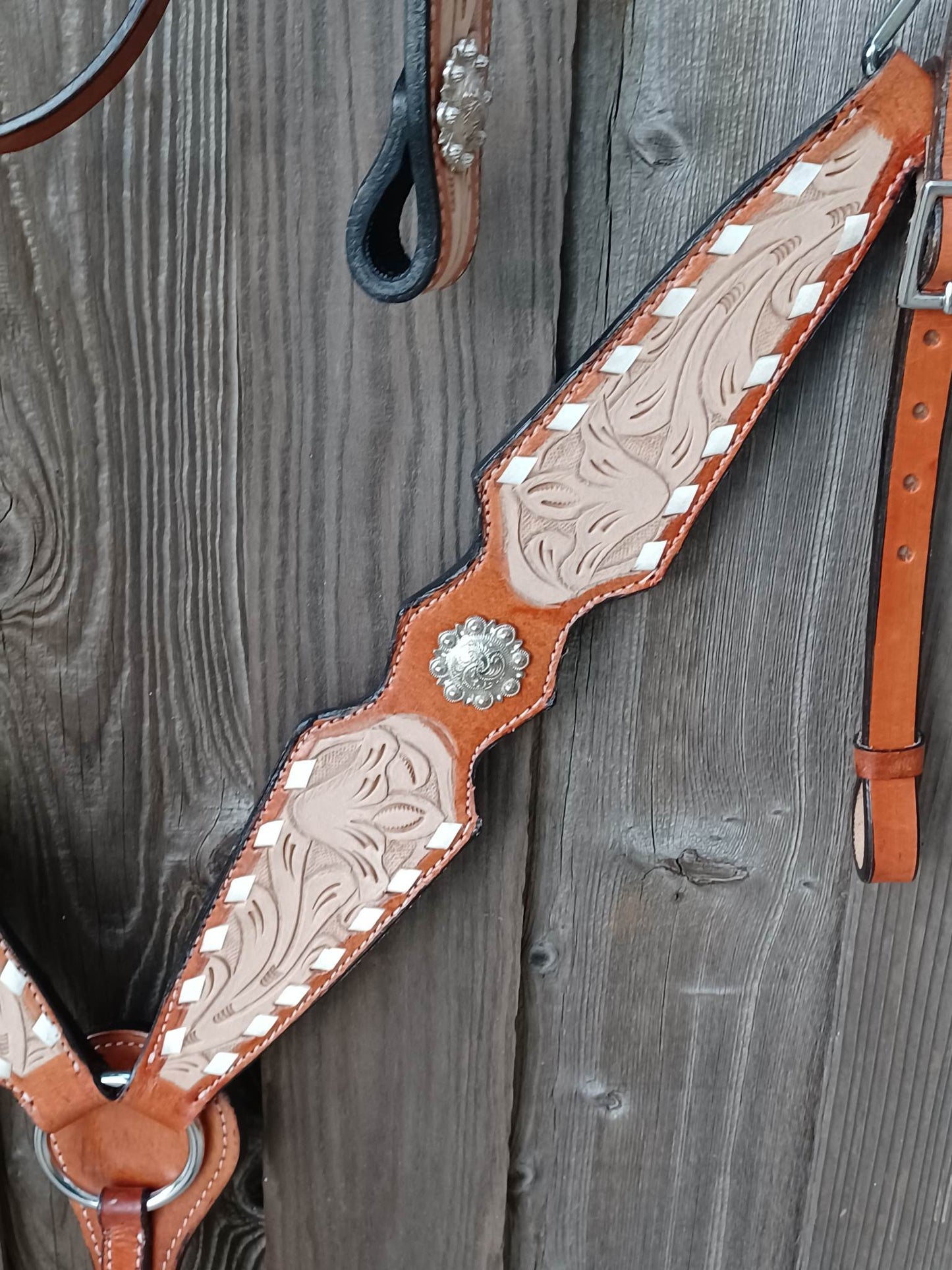 Traditional White Buck-Stitch, Headstall Breast Collar Set